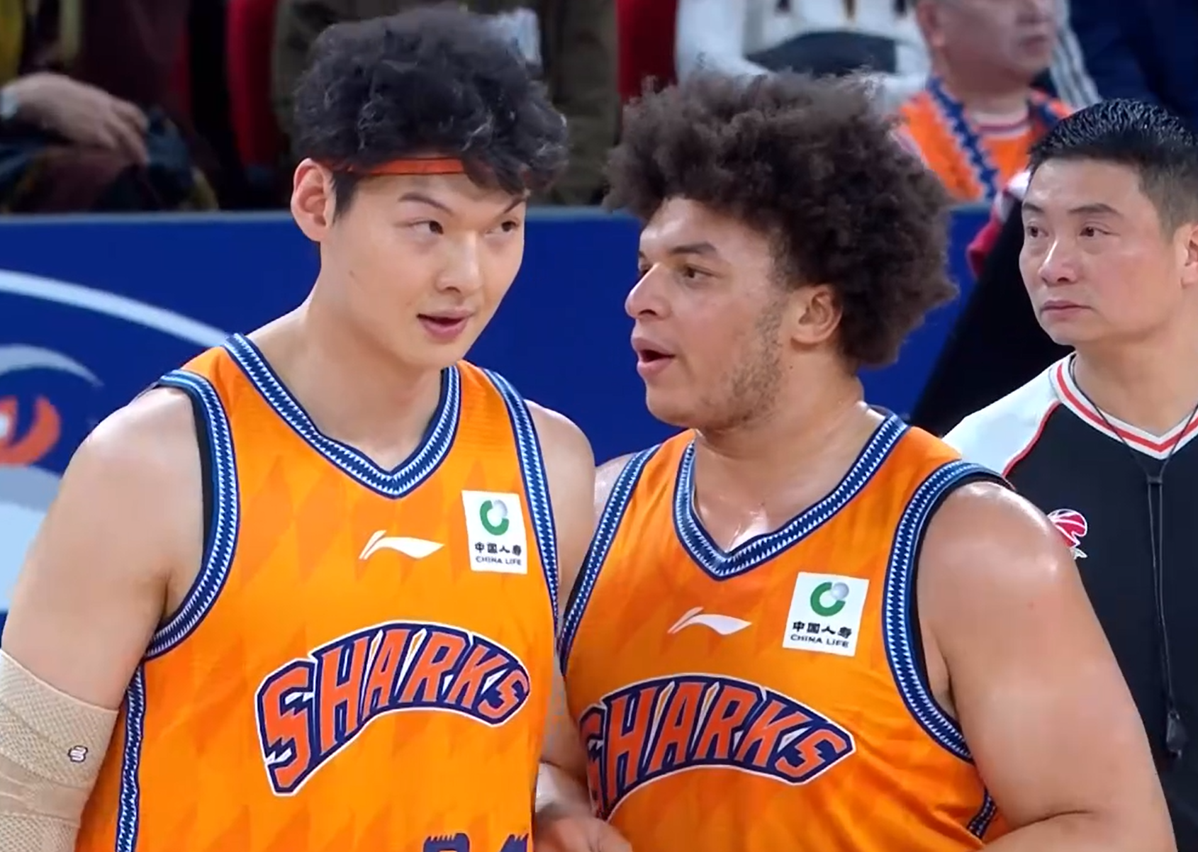 世界杯直播app下载官网入口-24分钟，砍25分10板！2米14中锋打出顶级水平 球迷：快召进男篮