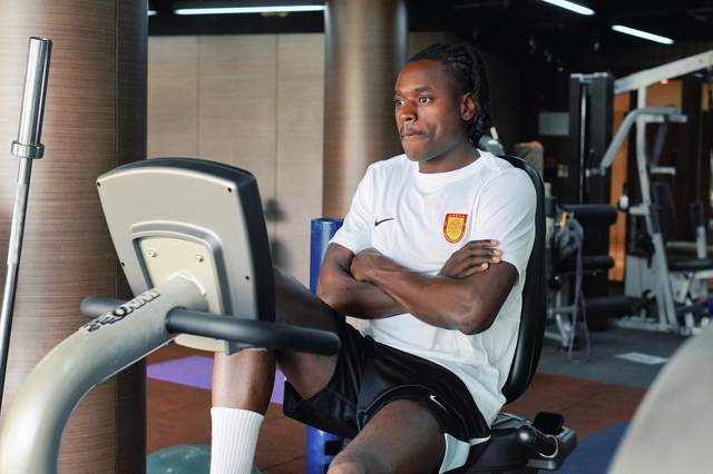 世界杯赛事观看指南-重庆超值引援，姚浩洋转会费700万 迪马塔非射手 给向余望当僚机