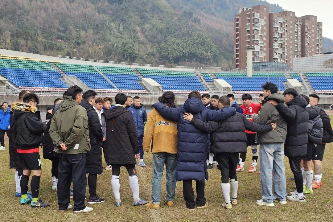 世界杯直播app下载官网入口-雅超来了！雨城熊猫勇士队集结完毕！力争首站首捷 每战每胜