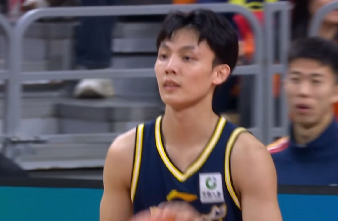 世界杯高清比赛观看-广东3消息！徐杰自曝伤情未愈，朱芳雨引援生变，崔永熙复出推迟