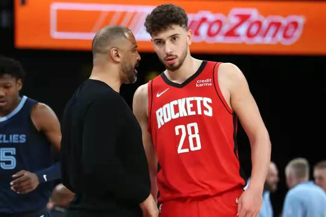 世界杯高清比赛观看-火箭大战尼克斯！看似一边倒的排位战，藏着极致体系博弈|卡尔-安东尼-唐斯|休斯敦火箭队|纽约尼克斯队|nba|比赛_新浪体育_新浪新闻