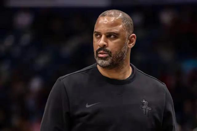 世界杯高清比赛观看-火箭大战尼克斯！看似一边倒的排位战，藏着极致体系博弈|卡尔-安东尼-唐斯|休斯敦火箭队|纽约尼克斯队|nba|比赛_新浪体育_新浪新闻